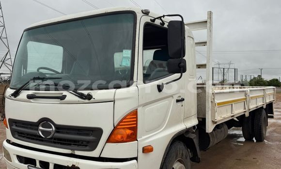 Nunua Ilio tumika Toyota 4Runner Nyeupe Gari ndani ya Maputo nchini Maputo Nunua Ilio tumika Toyota 4Runner Nyeupe Gari ndani ya Maputo nchini Maputo