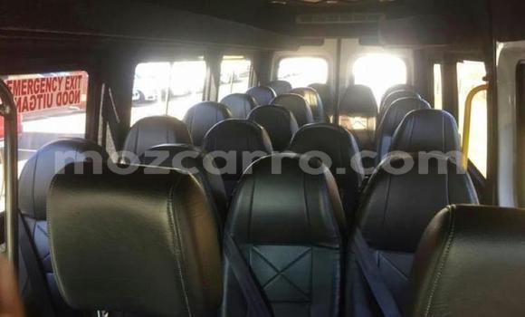 Comprar Usado Mercedes‒Benz Sprinter Branco Caminhão em Gilé em Zambezia Comprar Usado Mercedes‒Benz Sprinter Branco Caminhão em Gilé em Zambezia