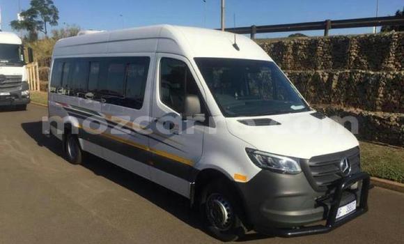 Comprar Usado Mercedes‒Benz Sprinter Branco Caminhão em Gilé em Zambezia Comprar Usado Mercedes‒Benz Sprinter Branco Caminhão em Gilé em Zambezia