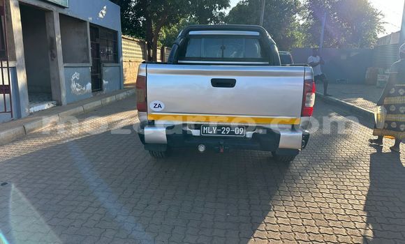 Comprar Usado Isuzu KB De outros Carro em Maputo em Maputo Comprar Usado Isuzu KB De outros Carro em Maputo em Maputo