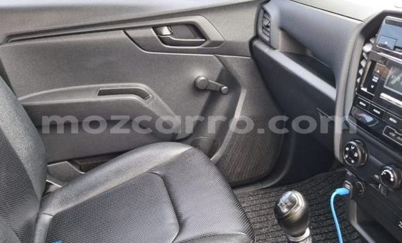 Nunua Ilio tumika Mazda BT-50 Nyeupe Gari ndani ya Maputo nchini Maputo Nunua Ilio tumika Mazda BT-50 Nyeupe Gari ndani ya Maputo nchini Maputo