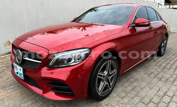 Comprar Usado Mercedes-Benz C-Classe Vermelho Carro em Maputo em Maputo