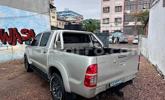 Tenga Tsaru Toyota Hilux Bhurawuni Mota in Maputo in Maputo Tenga Tsaru Toyota Hilux Bhurawuni Mota in Maputo in Maputo