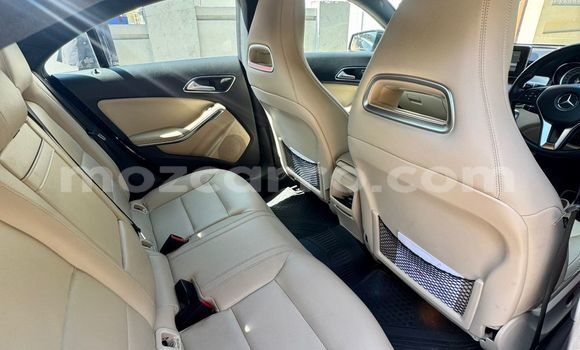 Nunua Ilio tumika Mercedes-Benz C-Classe Nyeusi Gari ndani ya Maputo nchini Maputo Nunua Ilio tumika Mercedes-Benz C-Classe Nyeusi Gari ndani ya Maputo nchini Maputo