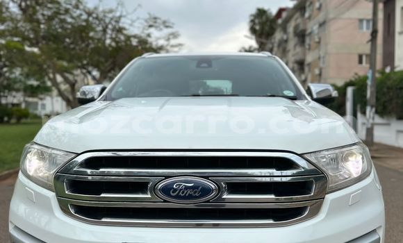 Nunua Ilio tumika Ford Everest Nyeupe Gari ndani ya Maputo nchini Maputo