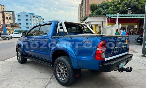 Tenga Tsaru Toyota Hilux Bhuruu Mota in Maputo in Maputo Tenga Tsaru Toyota Hilux Bhuruu Mota in Maputo in Maputo