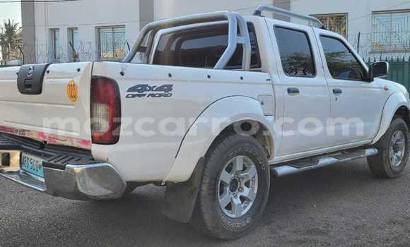Comprar Usado Nissan Hardbody Branco Carro em Maputo em Maputo Comprar Usado Nissan Hardbody Branco Carro em Maputo em Maputo