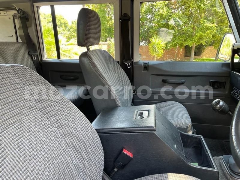 Big with watermark land rover defender maputo maputo 31249