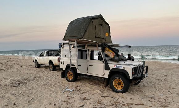 Tenga Tsaru Land Rover Defender Chena Mota in Maputo in Maputo Tenga Tsaru Land Rover Defender Chena Mota in Maputo in Maputo