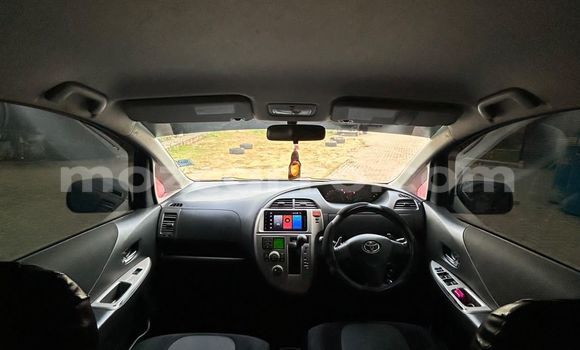 Comprar Usado Toyota Ractis Azul Carro em Maputo em Maputo Comprar Usado Toyota Ractis Azul Carro em Maputo em Maputo