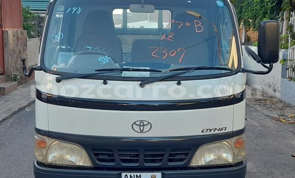 Comprar Usado Toyota Dyna Branco Carro em Maputo em Maputo