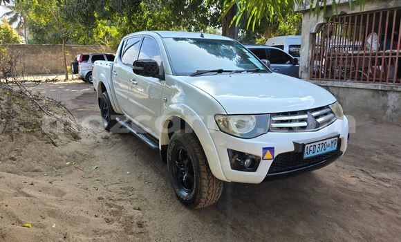 Tenga Tsaru Mitsubishi Triton Chena Mota in Maputo in Maputo Tenga Tsaru Mitsubishi Triton Chena Mota in Maputo in Maputo