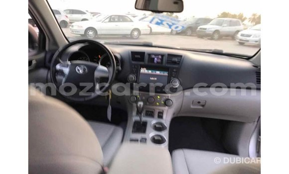 Tenga Imported Toyota Highlander Zvimwe Mota in Import - Dubai in Cabo Delgado Tenga Imported Toyota Highlander Zvimwe Mota in Import - Dubai in Cabo Delgado