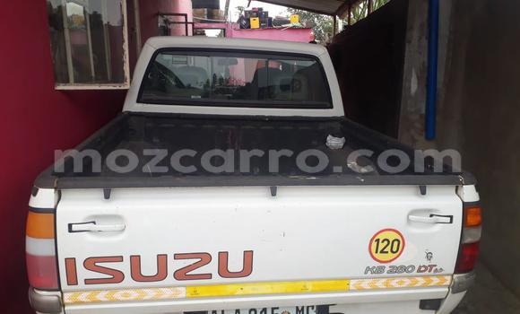 Comprar Usado Isuzu KB Branco Carro em Maputo em Maputo Comprar Usado Isuzu KB Branco Carro em Maputo em Maputo