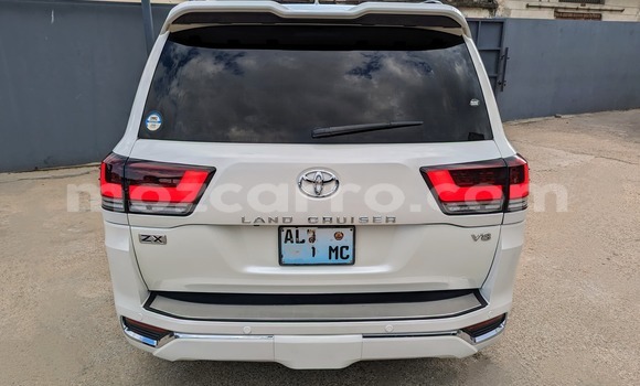 Buy Used Toyota Land Cruiser White Car in Maputo in Maputo Buy Used Toyota Land Cruiser White Car in Maputo in Maputo