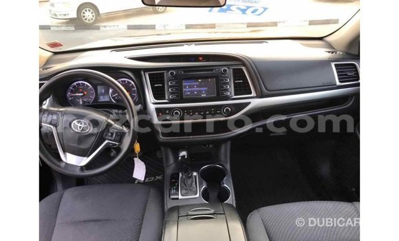 Tenga Imported Toyota Highlander Nhema Mota in Import - Dubai in Cabo Delgado Tenga Imported Toyota Highlander Nhema Mota in Import - Dubai in Cabo Delgado