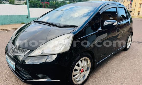 Nunua Ilio tumika Honda Fit Nyeusi Gari ndani ya Maputo nchini Maputo Nunua Ilio tumika Honda Fit Nyeusi Gari ndani ya Maputo nchini Maputo