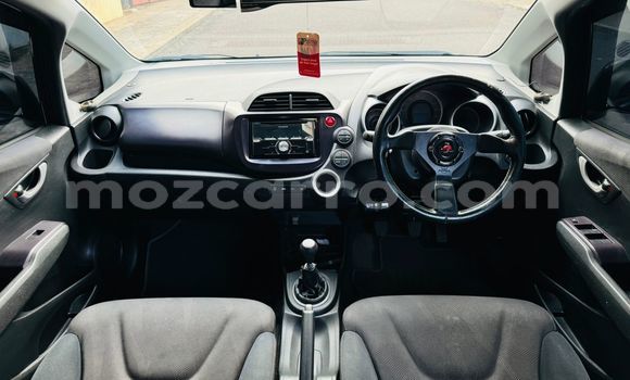 Nunua Ilio tumika Honda Fit Nyeusi Gari ndani ya Maputo nchini Maputo Nunua Ilio tumika Honda Fit Nyeusi Gari ndani ya Maputo nchini Maputo