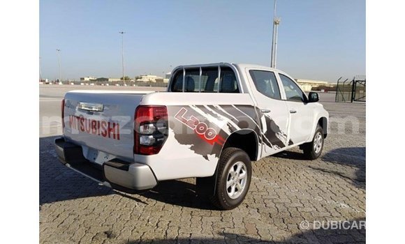 Tenga Imported Mitsubishi L200 Chena Mota in Import - Dubai in Cabo Delgado Tenga Imported Mitsubishi L200 Chena Mota in Import - Dubai in Cabo Delgado