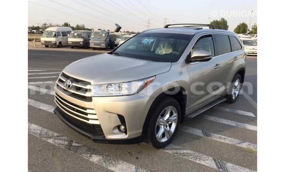 Comprar Importar Toyota Highlander Bege Carro em Import - Dubai em Cabo Delgado Comprar Importar Toyota Highlander Bege Carro em Import - Dubai em Cabo Delgado