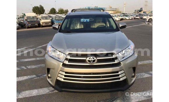 Comprar Importar Toyota Highlander Bege Carro em Import - Dubai em Cabo Delgado Comprar Importar Toyota Highlander Bege Carro em Import - Dubai em Cabo Delgado
