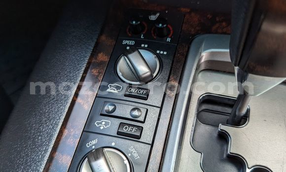 Nunua Ilio tumika Toyota Land Cruiser Prado Nyeupe Gari ndani ya Maputo nchini Maputo Nunua Ilio tumika Toyota Land Cruiser Prado Nyeupe Gari ndani ya Maputo nchini Maputo