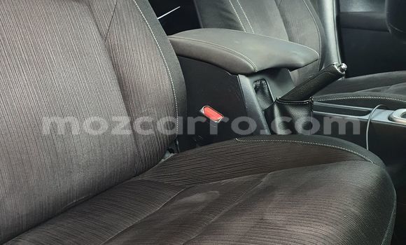 Nunua Ilio tumika Toyota Hilux Nyeupe Gari ndani ya Maputo nchini Maputo Nunua Ilio tumika Toyota Hilux Nyeupe Gari ndani ya Maputo nchini Maputo