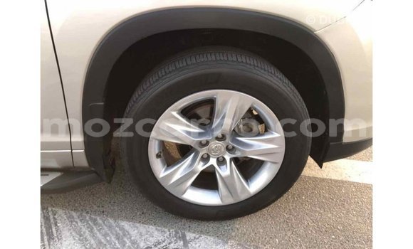 Comprar Importar Toyota Highlander Bege Carro em Import - Dubai em Cabo Delgado Comprar Importar Toyota Highlander Bege Carro em Import - Dubai em Cabo Delgado