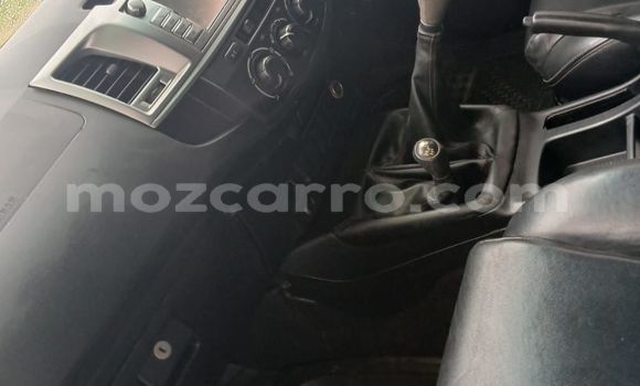 Nunua Ilio tumika Toyota Hilux Nyingine Gari ndani ya Maputo nchini Maputo Nunua Ilio tumika Toyota Hilux Nyingine Gari ndani ya Maputo nchini Maputo