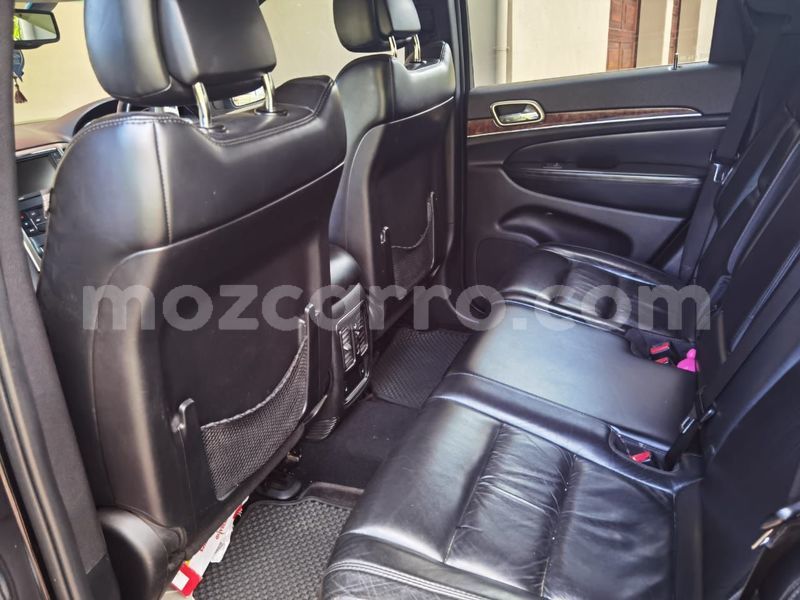 Big with watermark jeep grand cherokee maputo maputo 31347