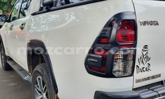 Comprar Usado Toyota Hilux Branco Carro em Maputo em Maputo Comprar Usado Toyota Hilux Branco Carro em Maputo em Maputo