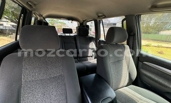 Nunua Ilio tumika Toyota Prado Bluu Gari ndani ya Maputo nchini Maputo Nunua Ilio tumika Toyota Prado Bluu Gari ndani ya Maputo nchini Maputo