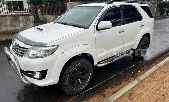Comprar Usado Toyota Fortuner Branco Carro em Maputo em Maputo Comprar Usado Toyota Fortuner Branco Carro em Maputo em Maputo