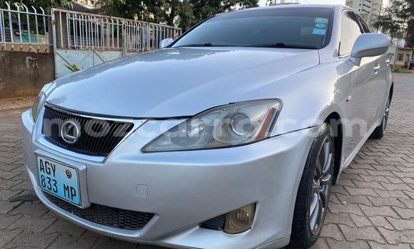 Nunua Ilio tumika Toyota 4Runner Beige Gari ndani ya Maputo nchini Maputo