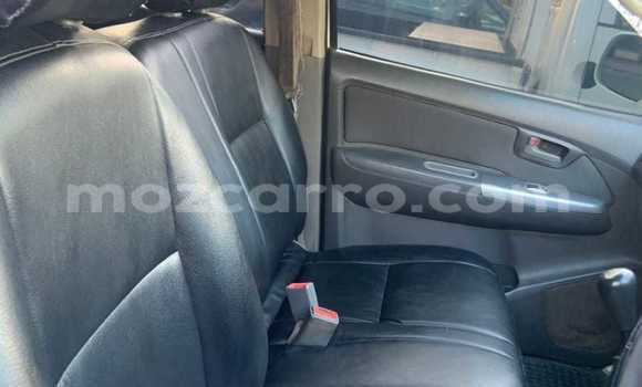 Nunua Ilio tumika Toyota Hilux Nyeupe Gari ndani ya Maputo nchini Maputo Nunua Ilio tumika Toyota Hilux Nyeupe Gari ndani ya Maputo nchini Maputo