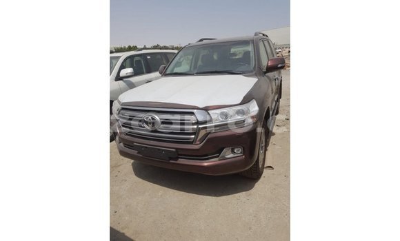 Tenga Imported Toyota Land Cruiser Bhurawuni Mota in Import - Dubai in Cabo Delgado Tenga Imported Toyota Land Cruiser Bhurawuni Mota in Import - Dubai in Cabo Delgado