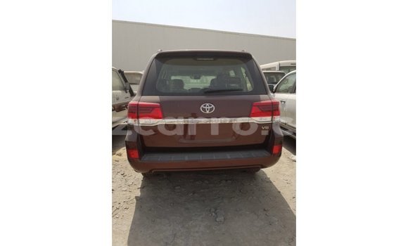 Tenga Imported Toyota Land Cruiser Bhurawuni Mota in Import - Dubai in Cabo Delgado Tenga Imported Toyota Land Cruiser Bhurawuni Mota in Import - Dubai in Cabo Delgado