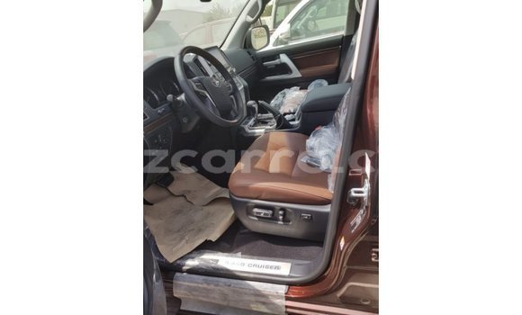 Tenga Imported Toyota Land Cruiser Bhurawuni Mota in Import - Dubai in Cabo Delgado Tenga Imported Toyota Land Cruiser Bhurawuni Mota in Import - Dubai in Cabo Delgado