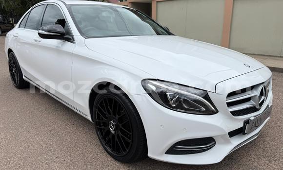 Tenga Tsaru Mercedes‒Benz C-Class Chena Mota in Maputo in Maputo