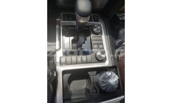 Tenga Imported Toyota Land Cruiser Bhurawuni Mota in Import - Dubai in Cabo Delgado Tenga Imported Toyota Land Cruiser Bhurawuni Mota in Import - Dubai in Cabo Delgado