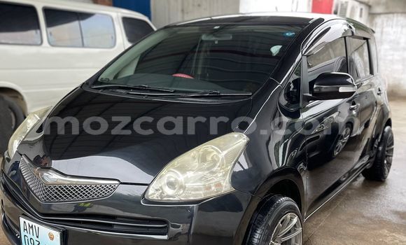 Nunua Ilio tumika Toyota Ractis Nyeusi Gari ndani ya Maputo nchini Maputo