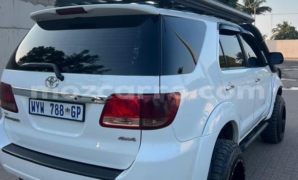 Comprar Usado Toyota Fortuner Branco Carro em Maputo em Maputo Comprar Usado Toyota Fortuner Branco Carro em Maputo em Maputo