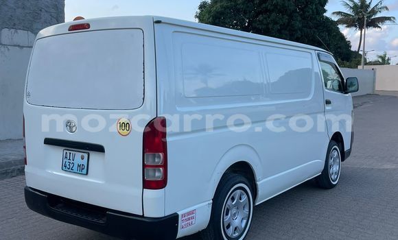 Buy Used Toyota Hiace White Car in Maputo in Maputo Buy Used Toyota Hiace White Car in Maputo in Maputo