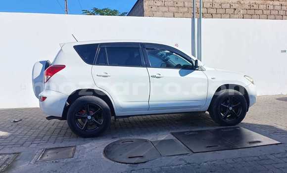 Buy Used Toyota RAV4 White Car in Maputo in Maputo Buy Used Toyota RAV4 White Car in Maputo in Maputo