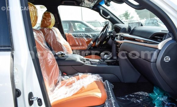 Tenga Imported Lexus LX Chena Mota in Import - Dubai in Cabo Delgado Tenga Imported Lexus LX Chena Mota in Import - Dubai in Cabo Delgado