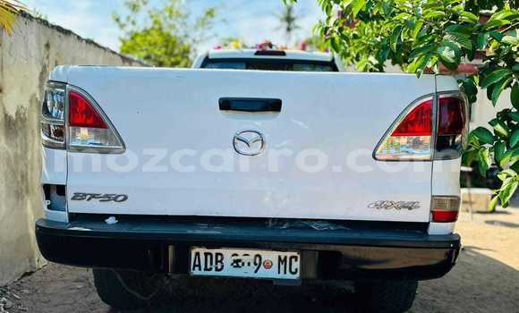 Nunua Ilio tumika Mazda BT-50 Nyeupe Gari ndani ya Maputo nchini Maputo Nunua Ilio tumika Mazda BT-50 Nyeupe Gari ndani ya Maputo nchini Maputo