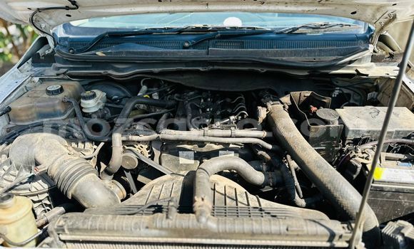 Nunua Ilio tumika Mazda BT-50 Nyeupe Gari ndani ya Maputo nchini Maputo Nunua Ilio tumika Mazda BT-50 Nyeupe Gari ndani ya Maputo nchini Maputo