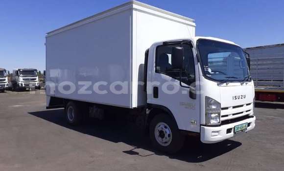 Comprar Usado Isuzu FTR 850 Branco Caminhão em Maputo em Maputo Comprar Usado Isuzu FTR 850 Branco Caminhão em Maputo em Maputo
