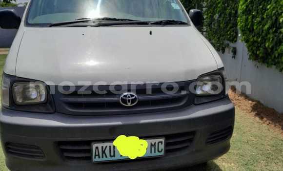 Comprar Usado Toyota Town Ace Branco Carro em Maputo em Maputo