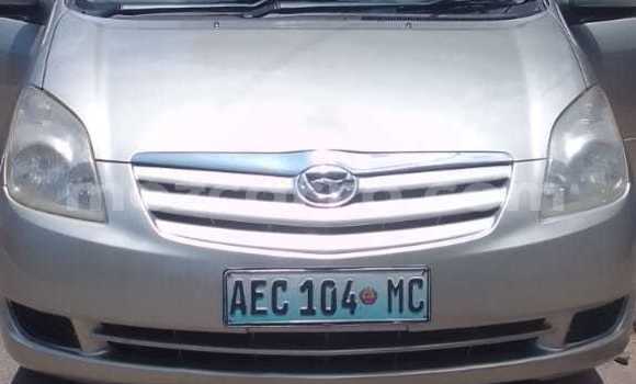 Comprar Usado Toyota Spacio Prata Carro em Maputo em Maputo